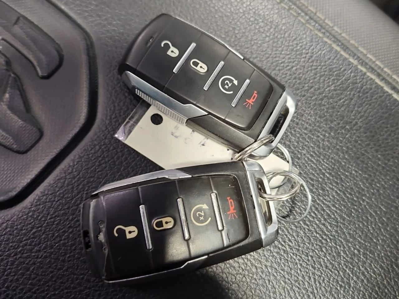 Dodge RAM 1500 * SPORT CREW CAB SHORT BED* 2 КЛЮЧА* ПОДГРЕВ* KEYL - изображение 8