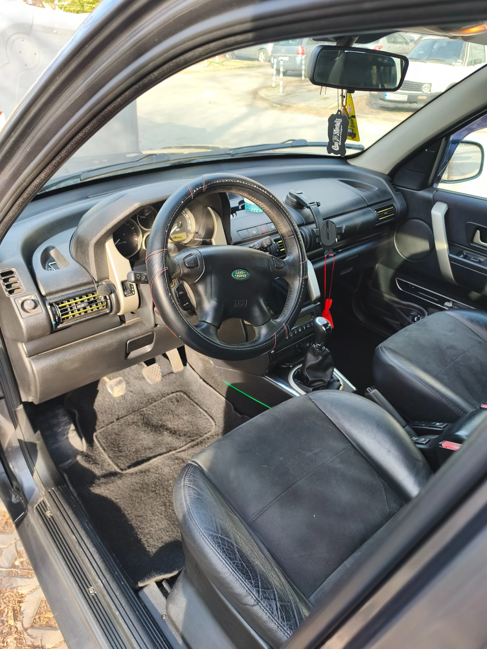 Land Rover Freelander, снимка 14 - Автомобили и джипове - 53982686