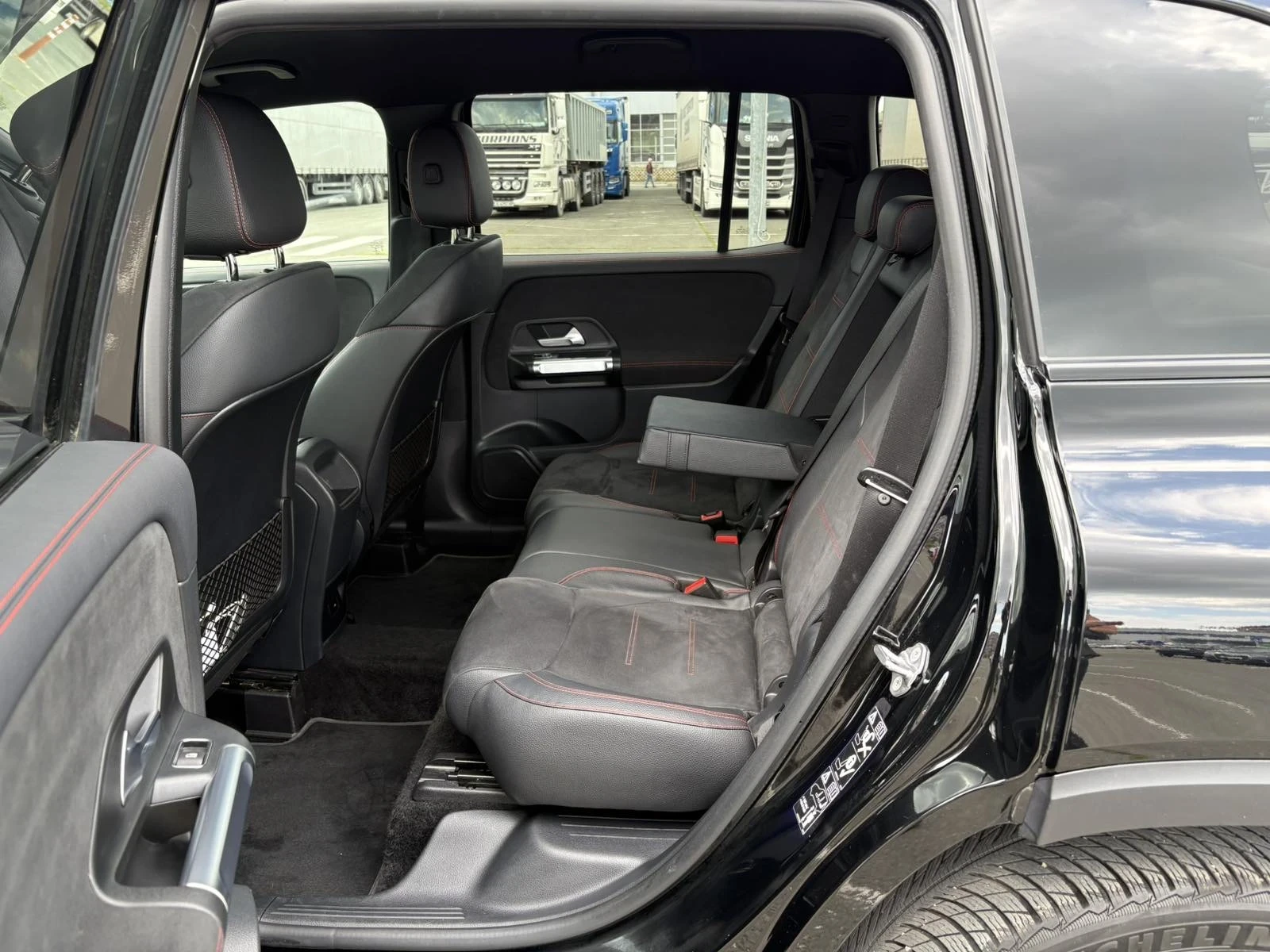 Mercedes-Benz GLB 250, снимка 8 - Автомобили и джипове - 54236155