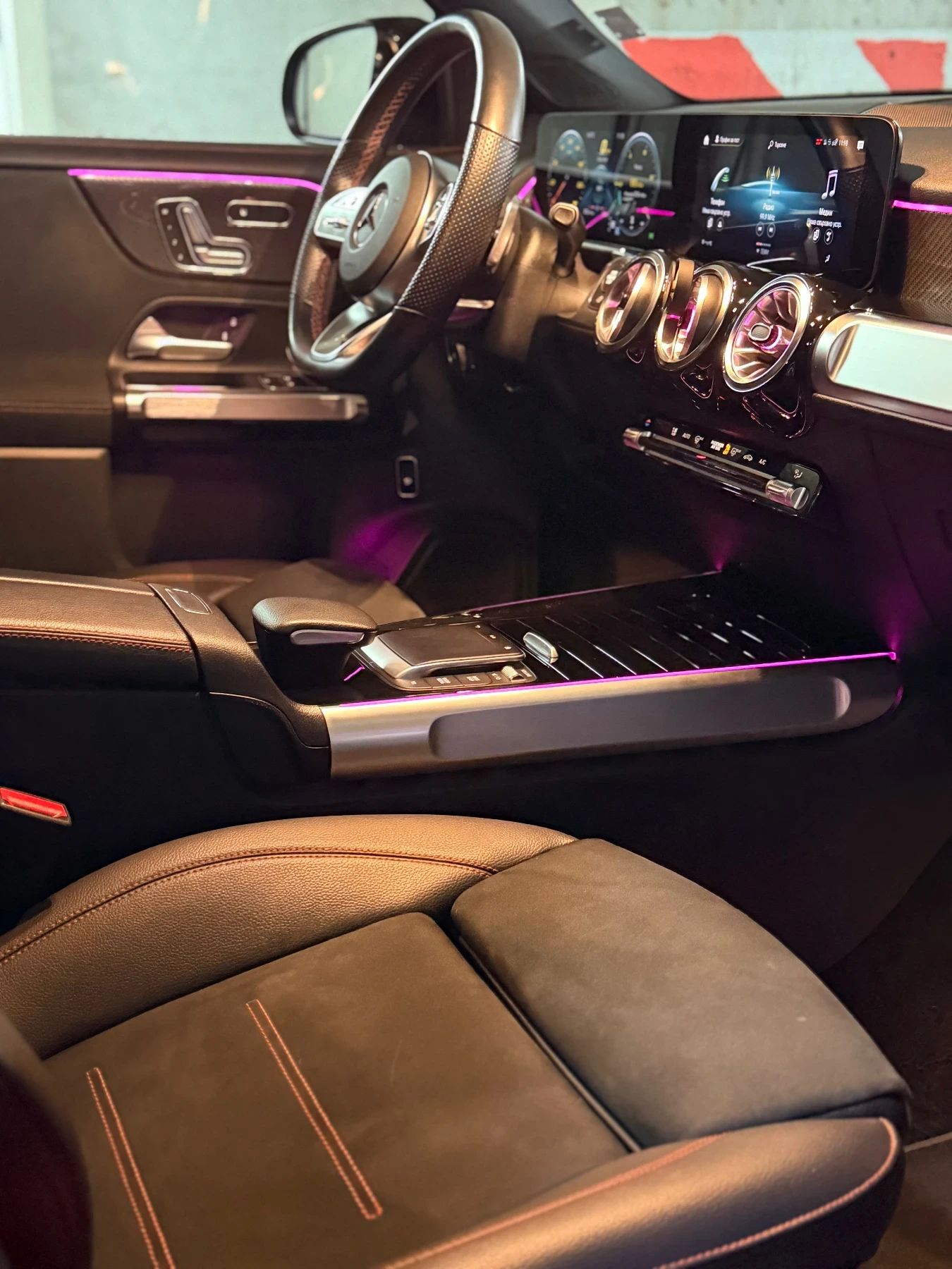 Mercedes-Benz GLB 250, снимка 16 - Автомобили и джипове - 54236155