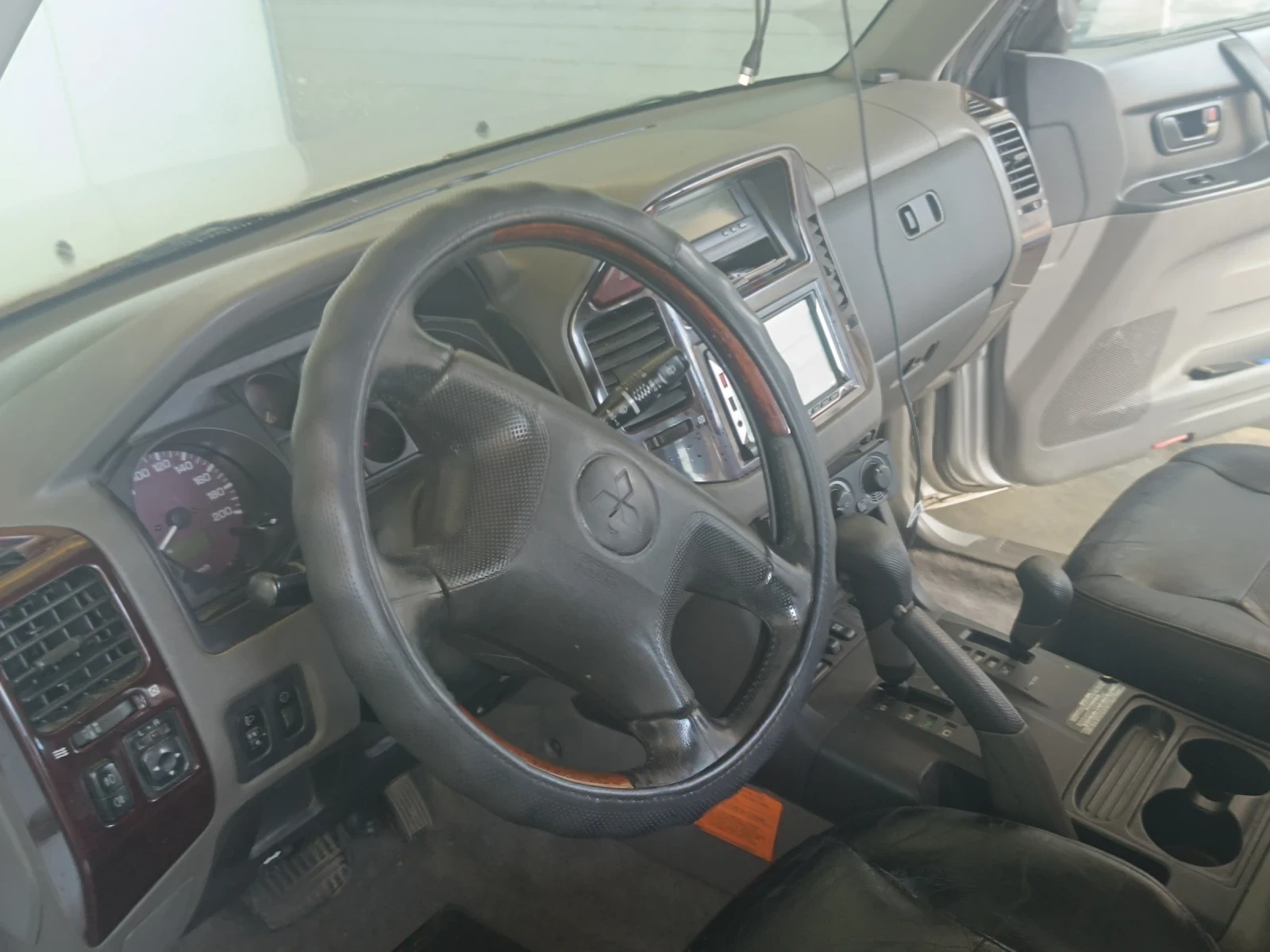 Mitsubishi Pajero, снимка 3 - Автомобили и джипове - 54960242