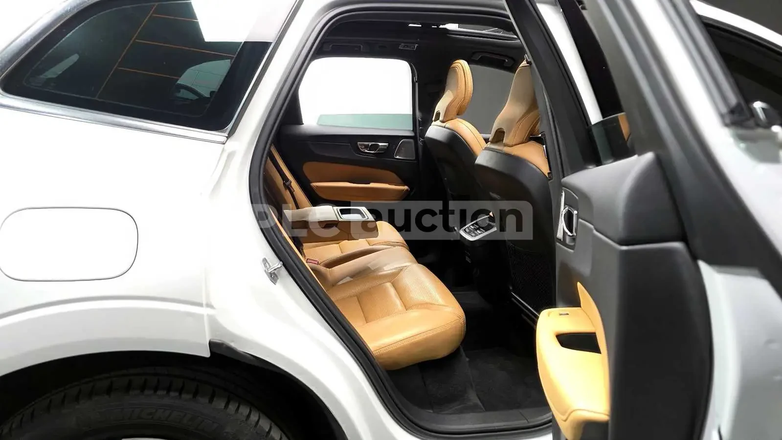 Volvo XC60 T6 AWD| B&W| 360| �����| HUD| DIST| ���.��������� | Mobile.bg � ����������� 13