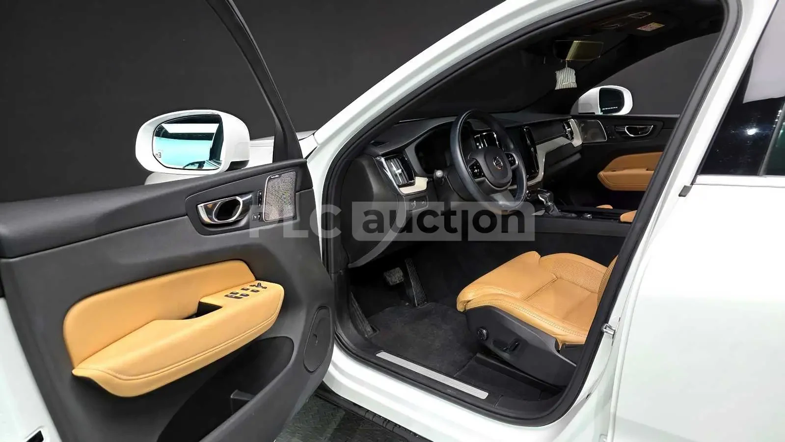 Volvo XC60 T6 AWD| B&W| 360| �����| HUD| DIST| ���.��������� | Mobile.bg � ����������� 4