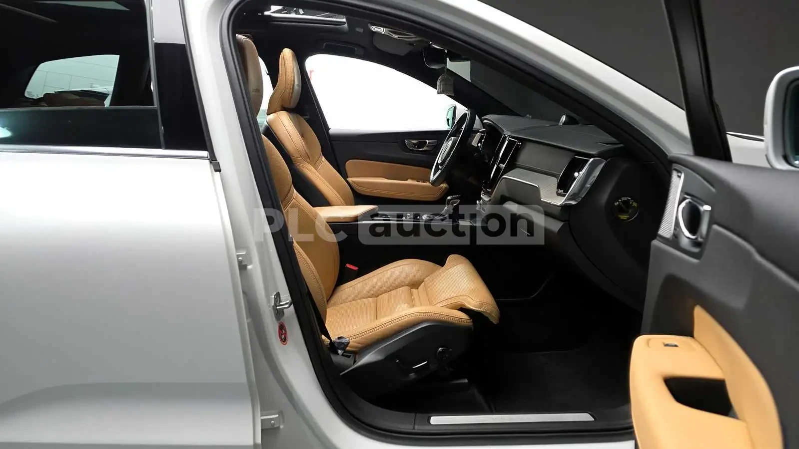 Volvo XC60 T6 AWD| B&W| 360| �����| HUD| DIST| ���.��������� | Mobile.bg � ����������� 12