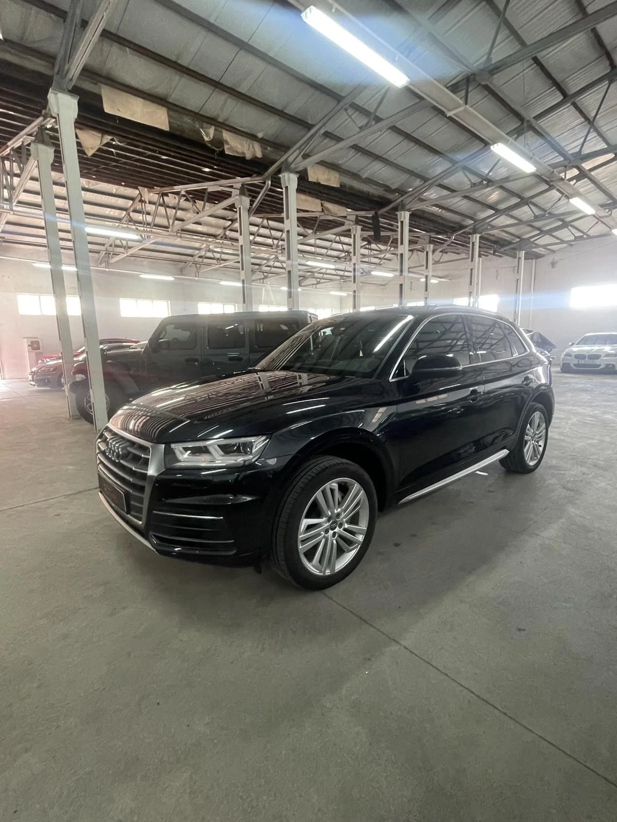Audi Q5 B&O/Камера/панорама/Подгрев/КАТО НОВА!!!, снимка 2 - Автомобили и джипове - 55126226