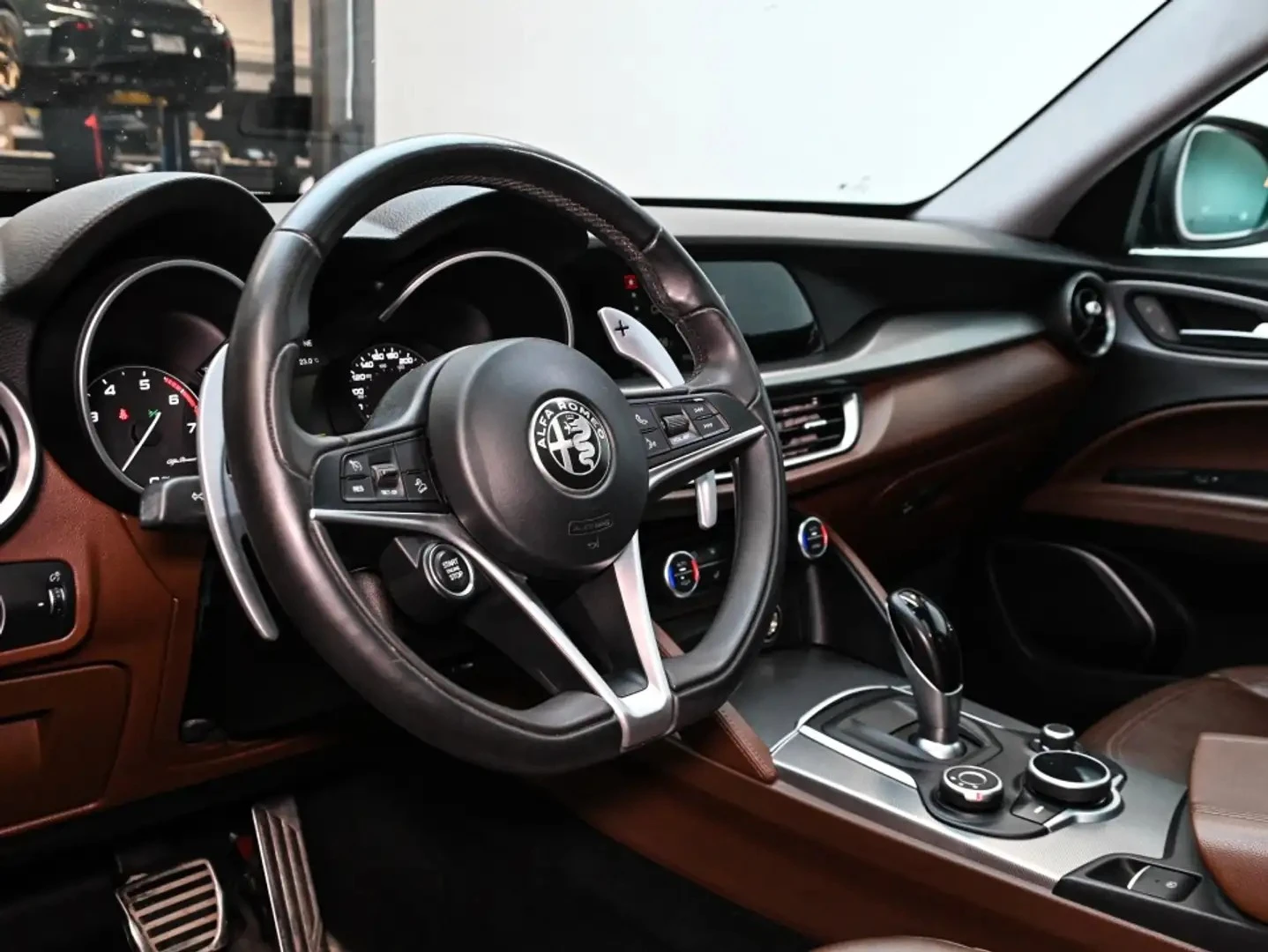 Alfa Romeo Stelvio 2018* Q4* AWD* PANO* SPORT* VULCANO* КРАЙНА ЦЕНА, снимка 7 - Автомобили и джипове - 56239396