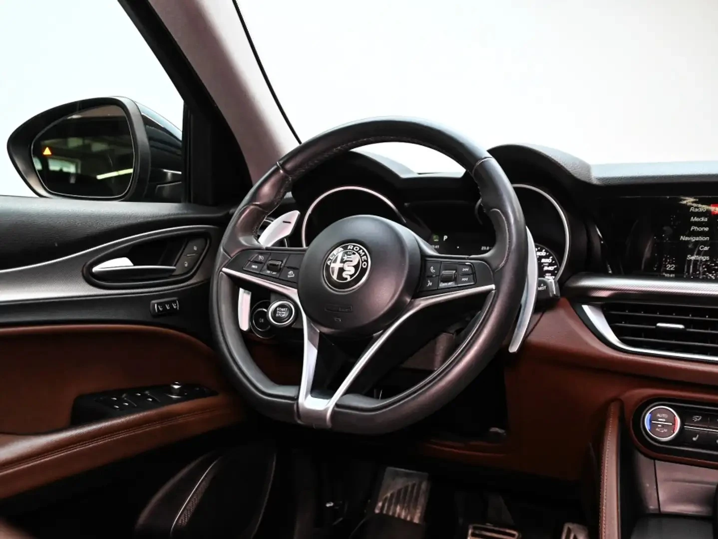 Alfa Romeo Stelvio 2018* Q4* AWD* PANO* SPORT* VULCANO* КРАЙНА ЦЕНА, снимка 6 - Автомобили и джипове - 56239396