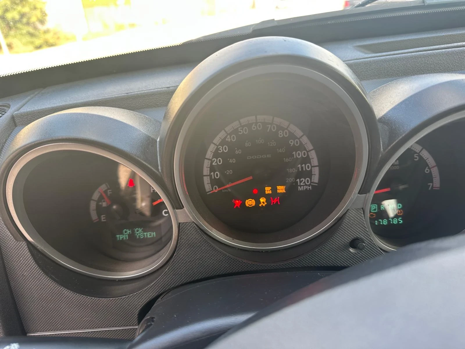 Dodge Nitro Dodge Nitro 3.7 Lpg, снимка 13 - Автомобили и джипове - 56453604