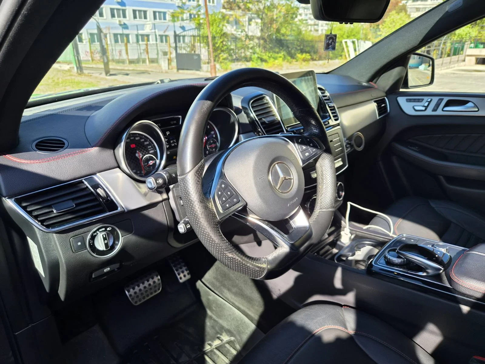 Mercedes-Benz GLE Coupe 350 d, снимка 9 - Автомобили и джипове - 56638336