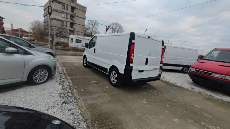 Opel Vivaro 2.0 CDTI, снимка 6 - Бусове и автобуси - 48281975