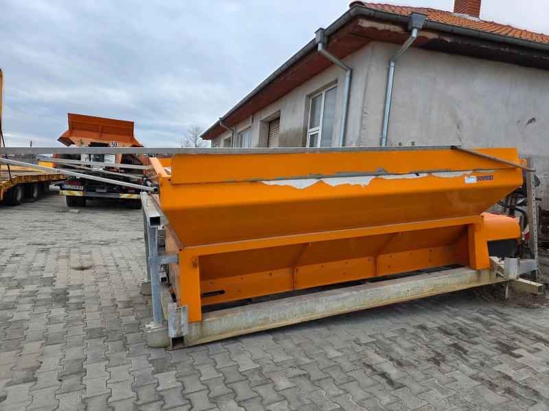 Mercedes-Benz UNIMOG Пясъкари, снимка 4 - Камиони - 53096224