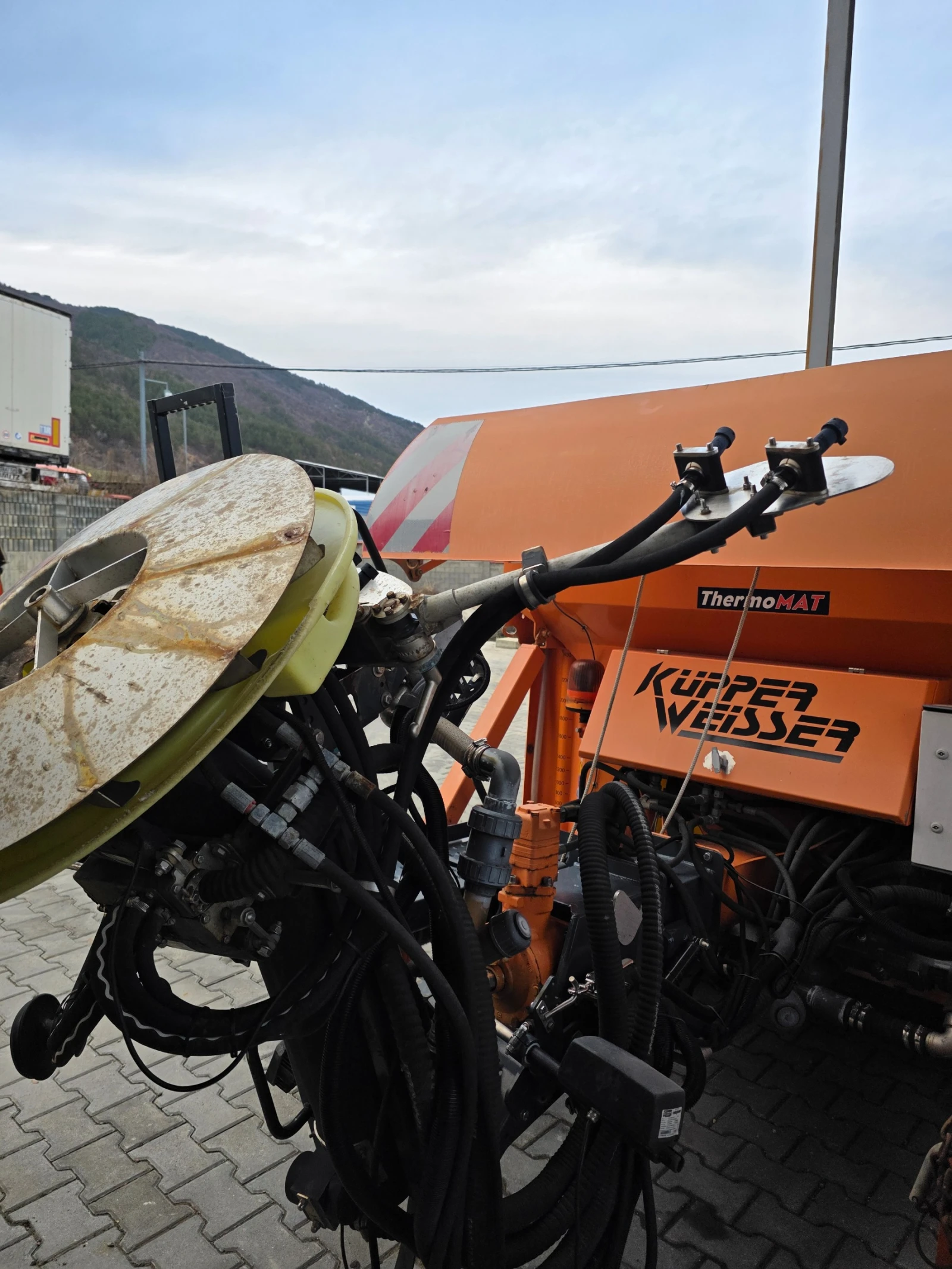 Mercedes-Benz UNIMOG Пясъкари - изображение 6