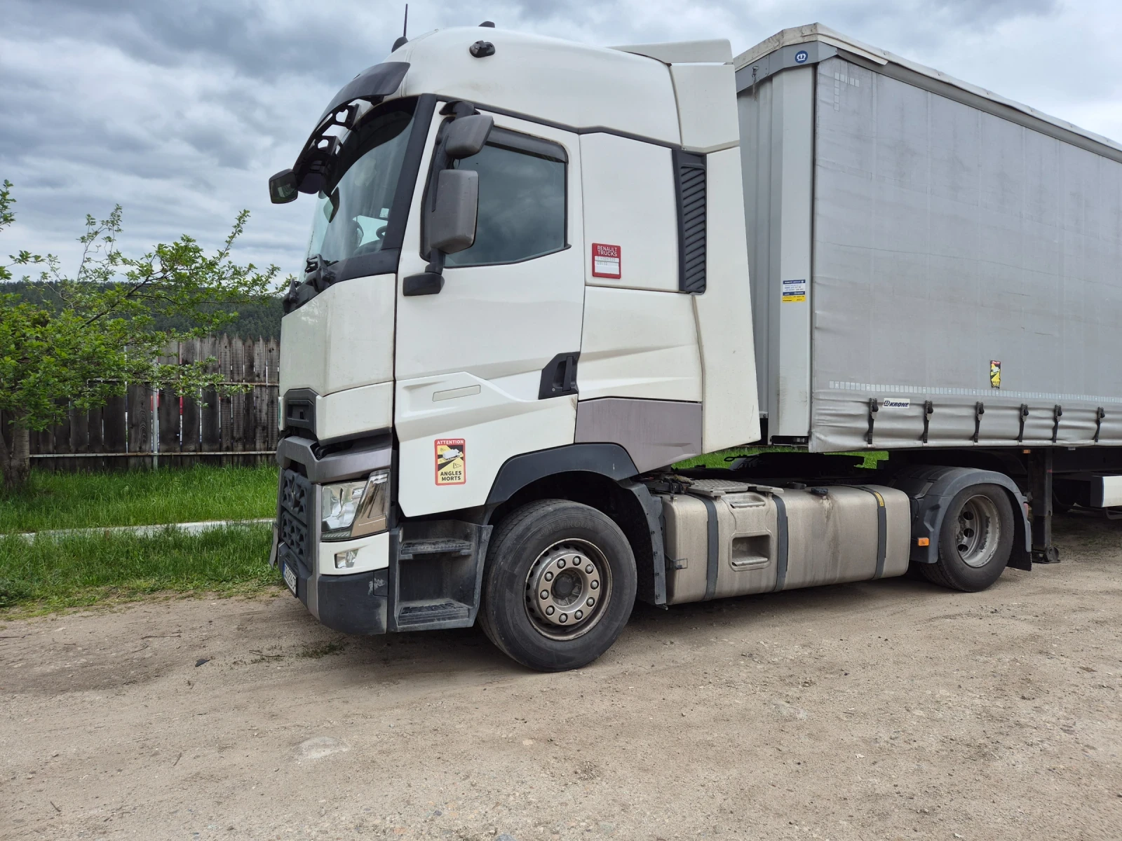Renault T, снимка 2 - Камиони - 54741483