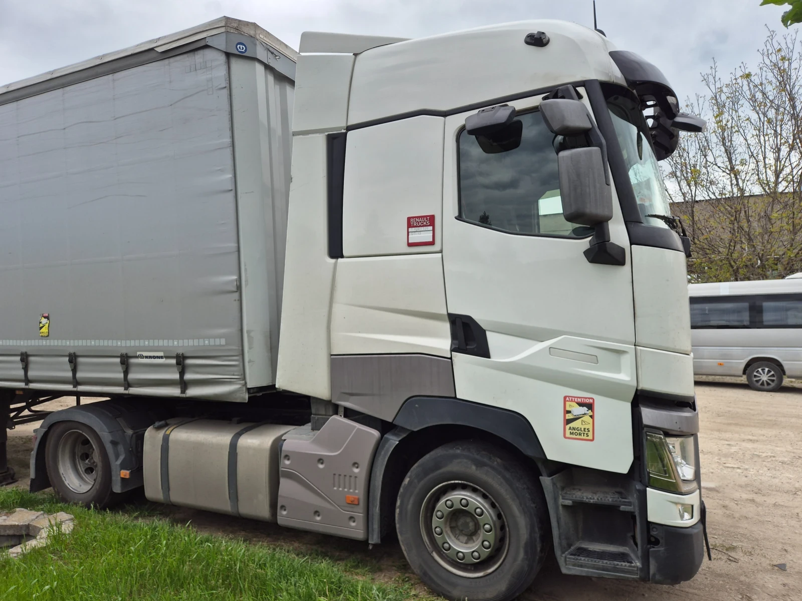 Renault T, снимка 3 - Камиони - 54741483