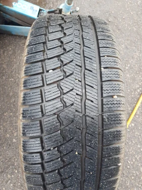 Гуми Зимни 245/45R18, снимка 1