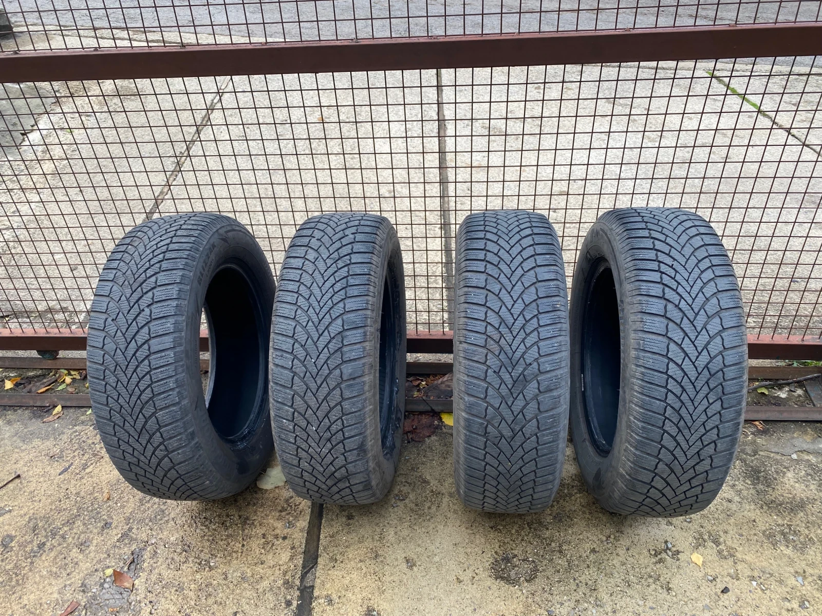 ���� 215/65R16 | Mobile.bg � ����������� 2