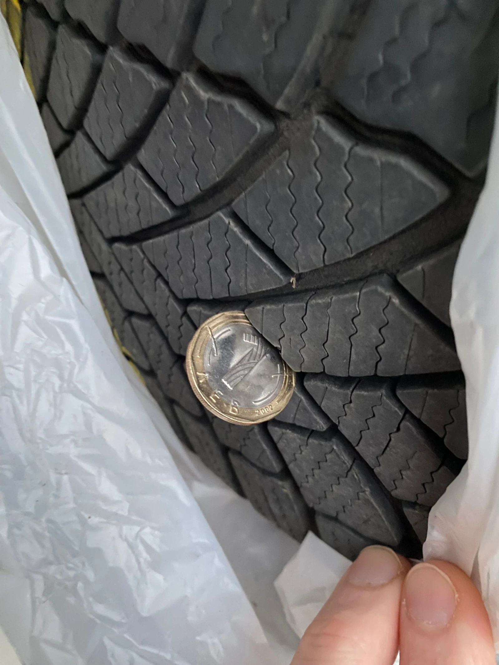 ���� 215/65R16 | Mobile.bg � ����������� 1