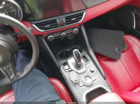 Alfa Romeo Giulia 2.0l Rwd, снимка 11