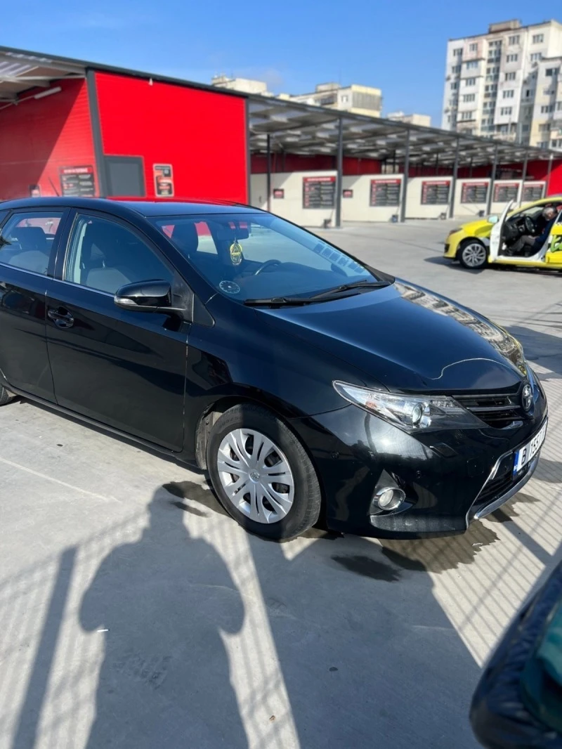 Toyota Auris D4D, снимка 3 - Автомобили и джипове - 46972722