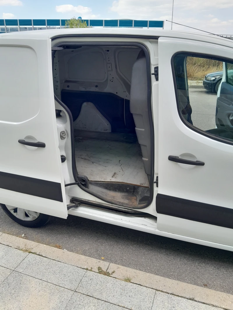 Citroen Berlingo, снимка 8 - Автомобили и джипове - 47194068