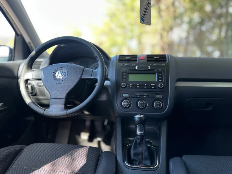 VW Golf 1.9 TDI Sportline, снимка 9 - Автомобили и джипове - 47248593