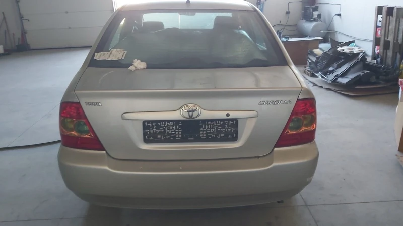 Toyota Corolla 1.4 i, снимка 4 - Автомобили и джипове - 47931553