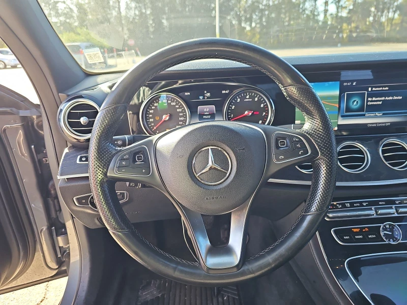 Mercedes-Benz E 300 AMG* Distronic* Burmester* Keyless* Хедъп* Подгрев, снимка 8 - Автомобили и джипове - 48616272