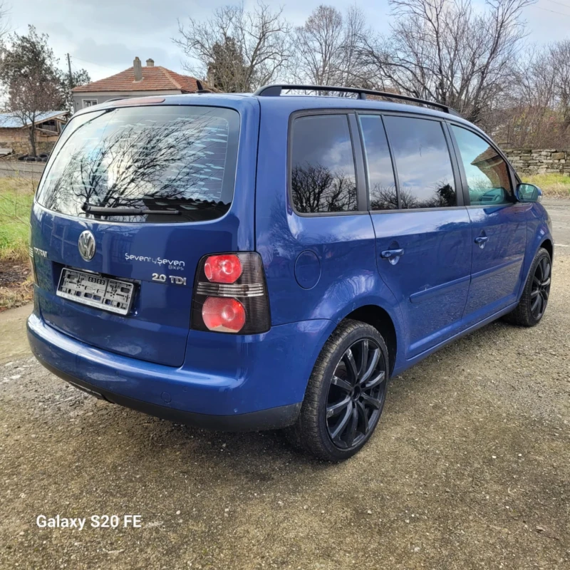 VW Touran 2.0, снимка 3 - Автомобили и джипове - 48504784