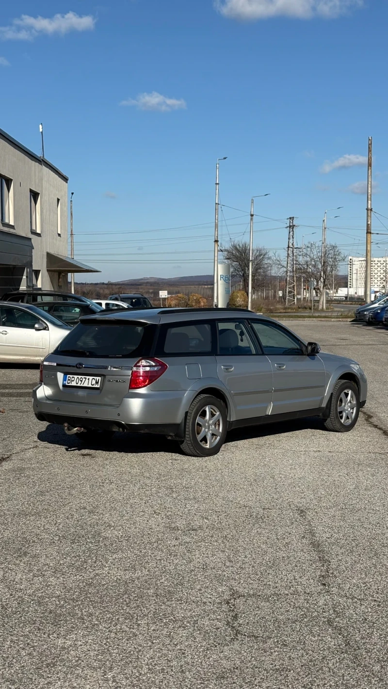 Subaru Outback 2.5 газ-бензин, снимка 6 - Автомобили и джипове - 48572497