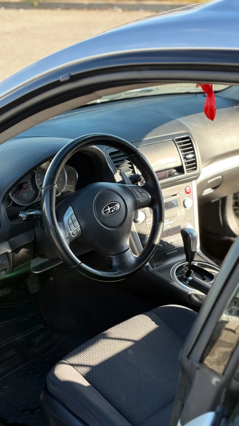 Subaru Outback 2.5 газ-бензин, снимка 9 - Автомобили и джипове - 48572497