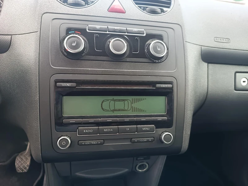 VW Caddy 2.0 TDI 4 Motion , снимка 9 - Автомобили и джипове - 52403232