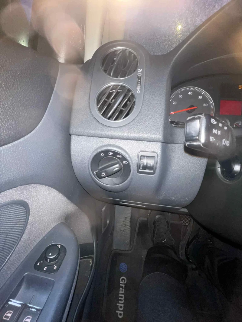 VW Golf Plus 1.6 FSI, снимка 5 - Автомобили и джипове - 52957791