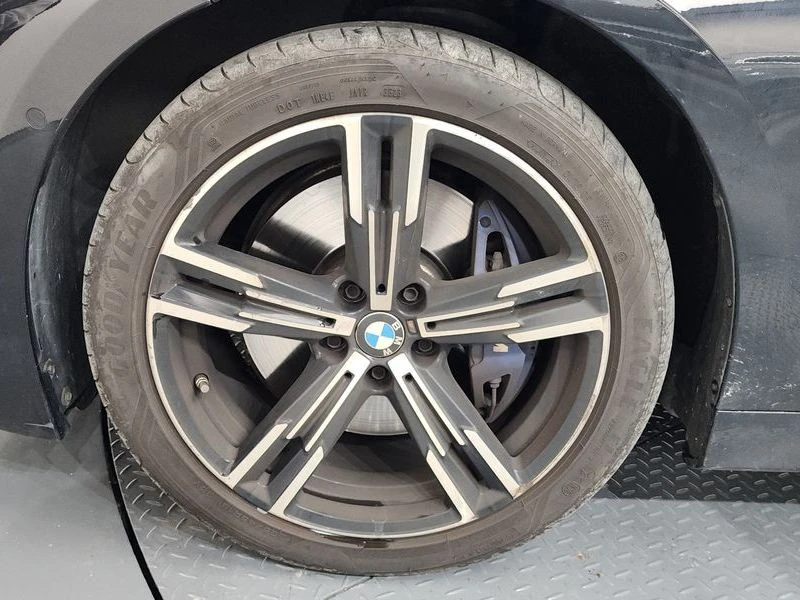 BMW 320 320D M Sports, снимка 5 - Автомобили и джипове - 55963452