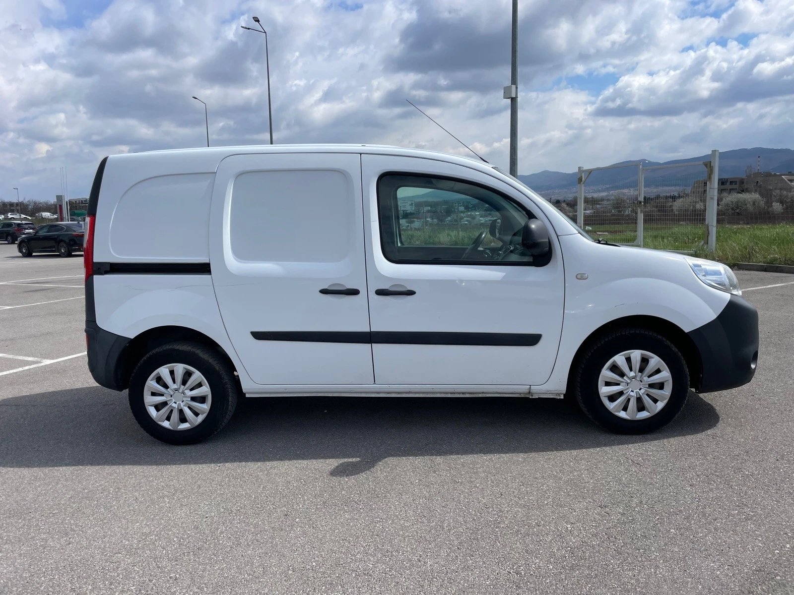 Renault Kangoo 1.5dCI-EURO6-2016 - изображение 6