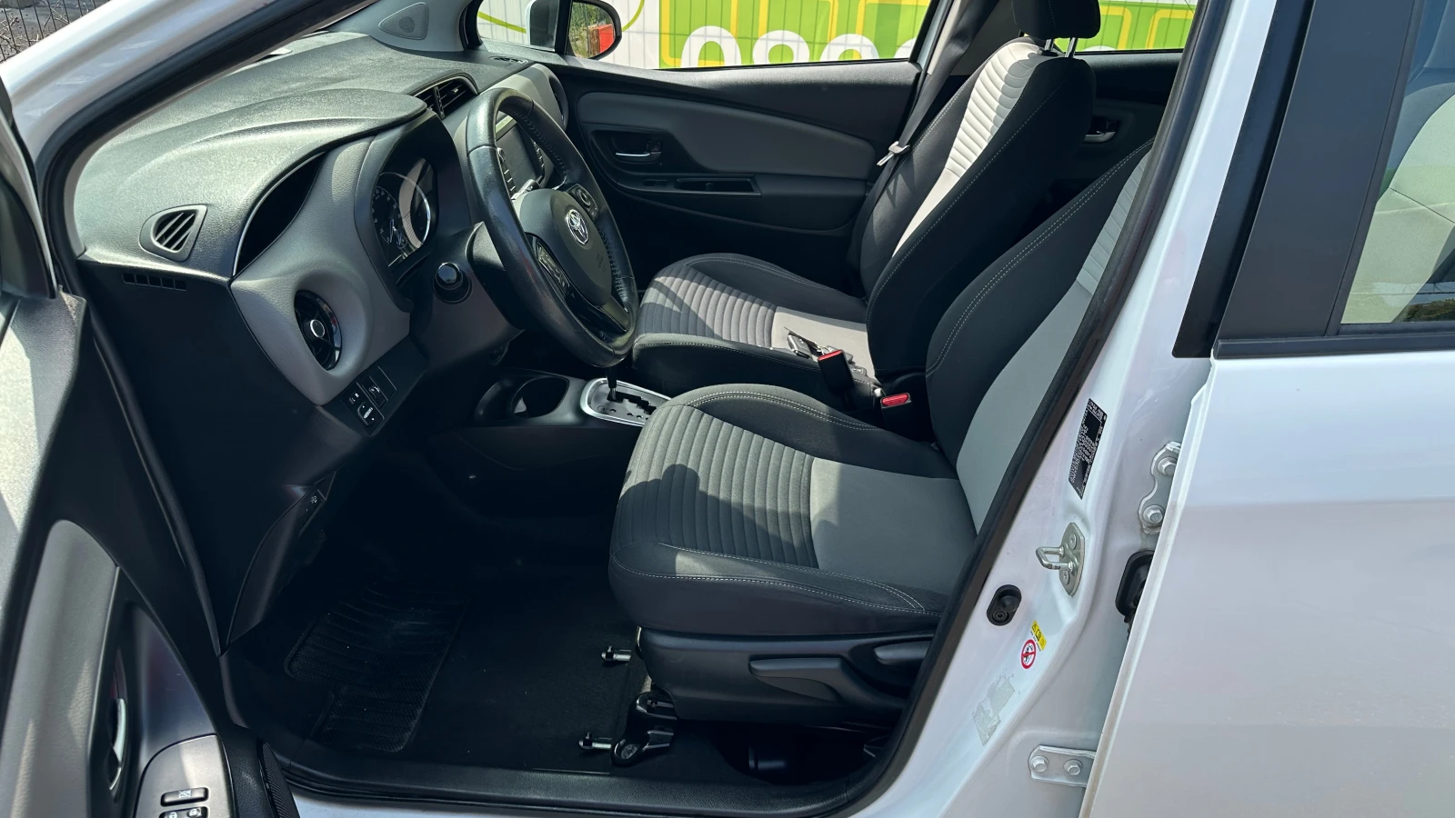 Toyota Yaris Luna 1.5 Hybrid Гаранция - изображение 8