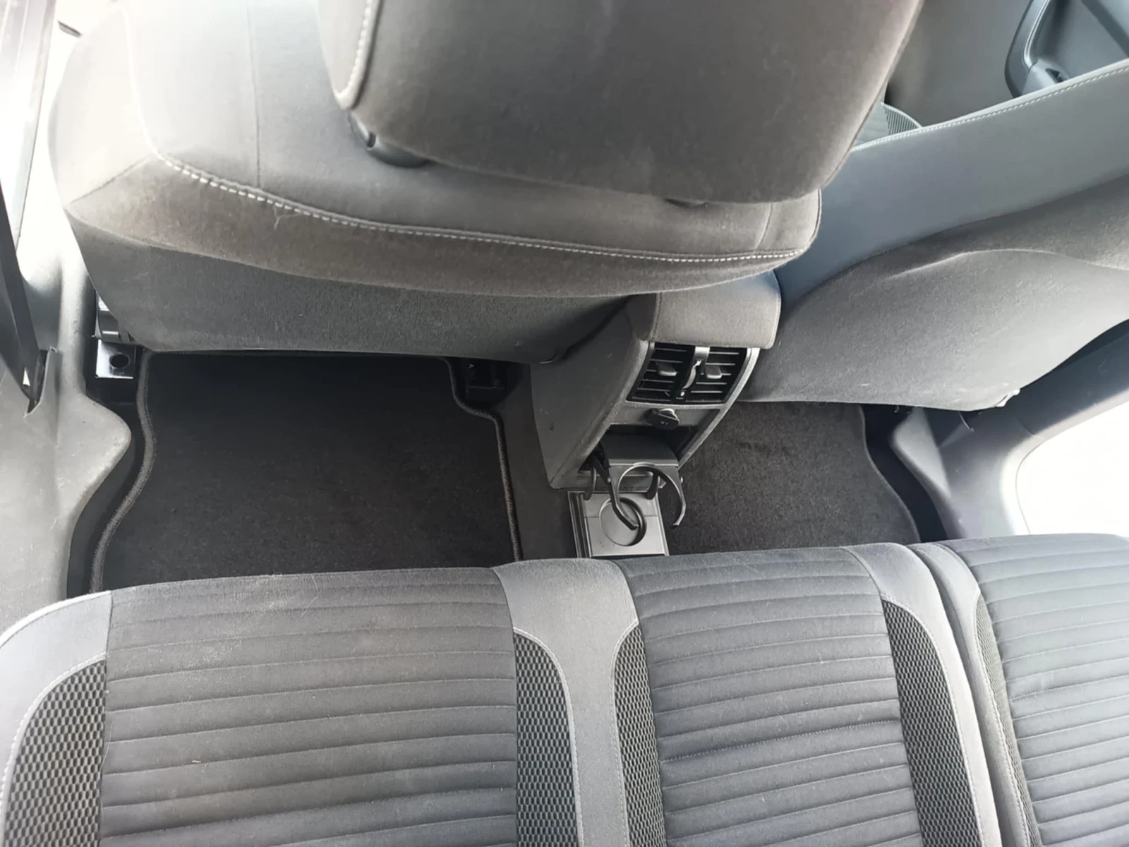 VW Caddy 2.0 TDI 4 Motion  | Mobile.bg — изображение 13