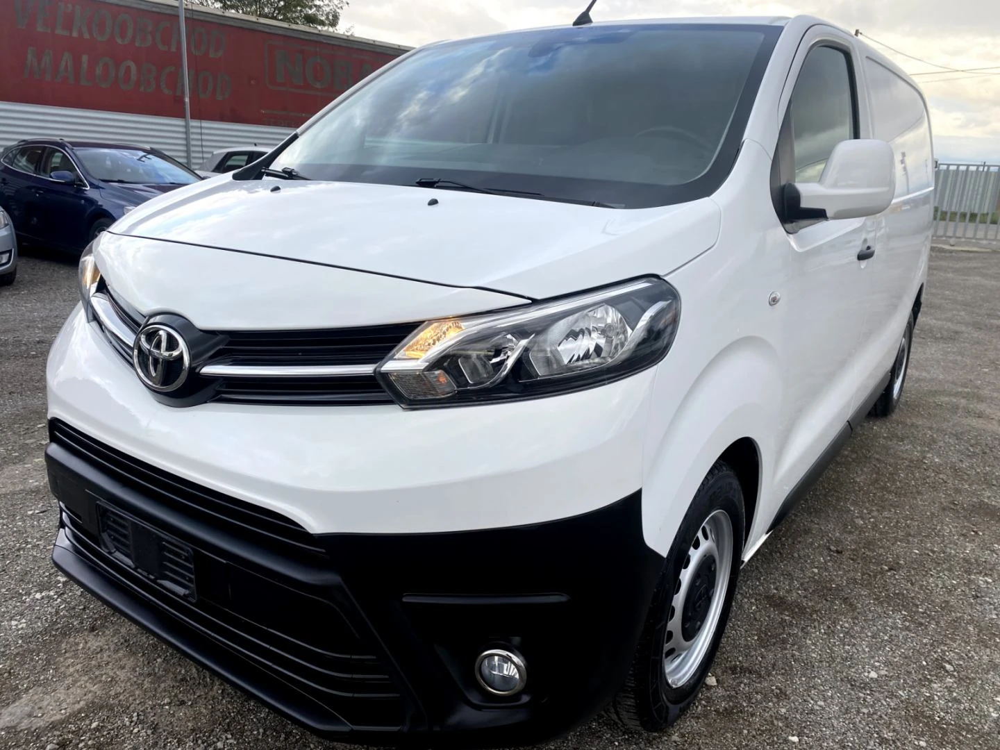 Toyota Proace City 2.0d 122k.. ITALY  | Mobile.bg   1