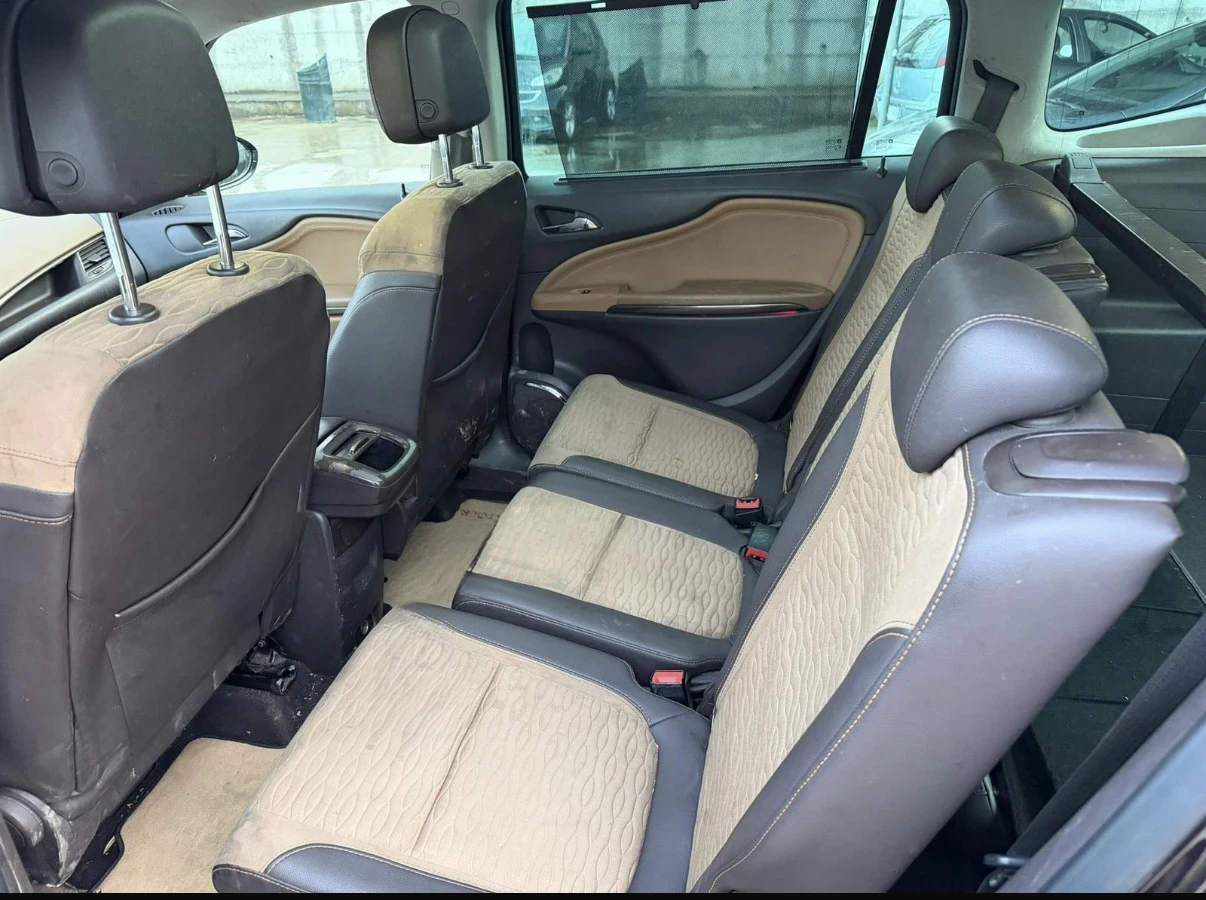Opel Zafira 2.0/ Panorama/Exclusive, снимка 7 - Автомобили и джипове - 53781611