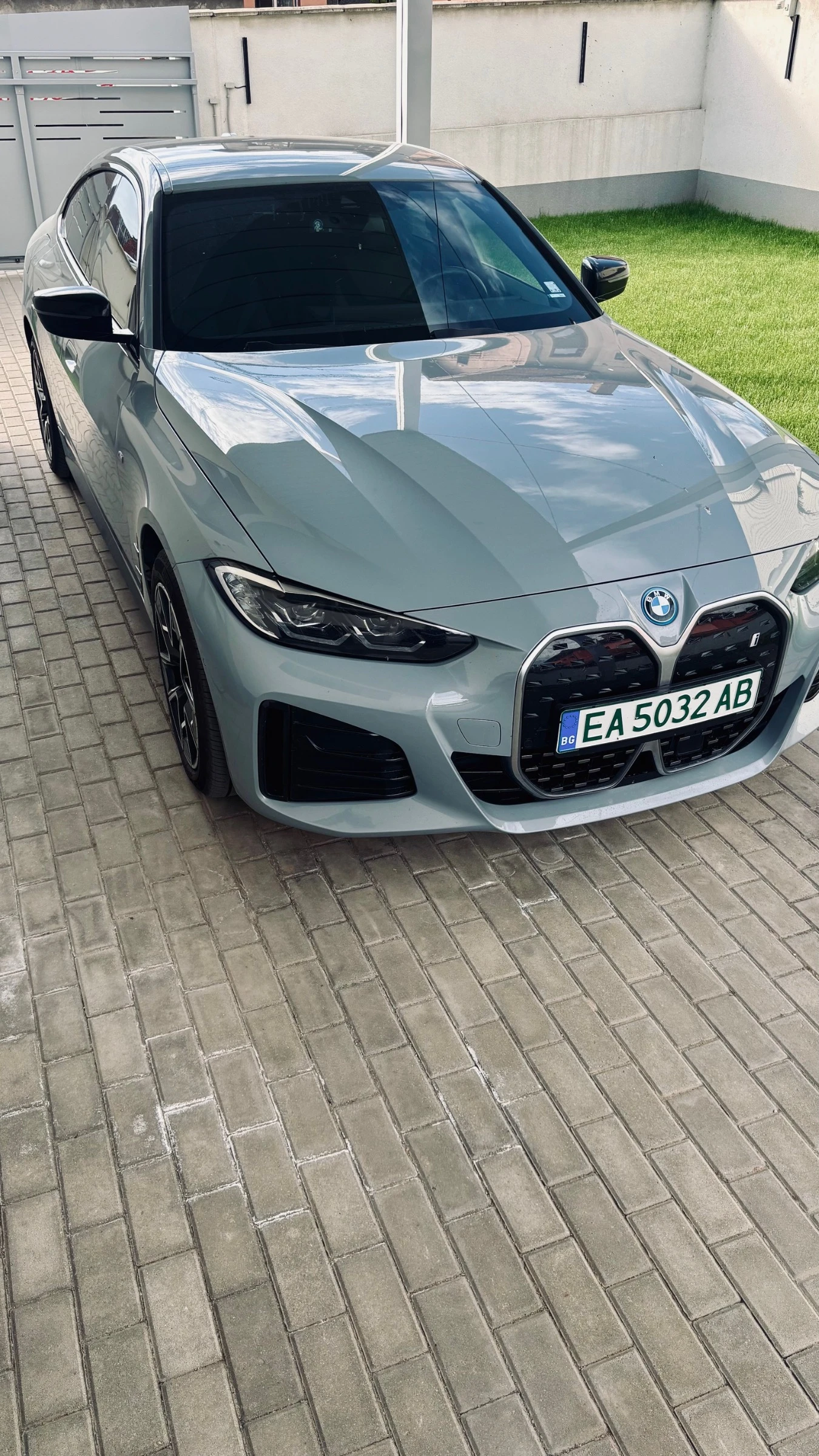 BMW i4 eDrive 40 Mpaket, снимка 4 - Автомобили и джипове - 54458550