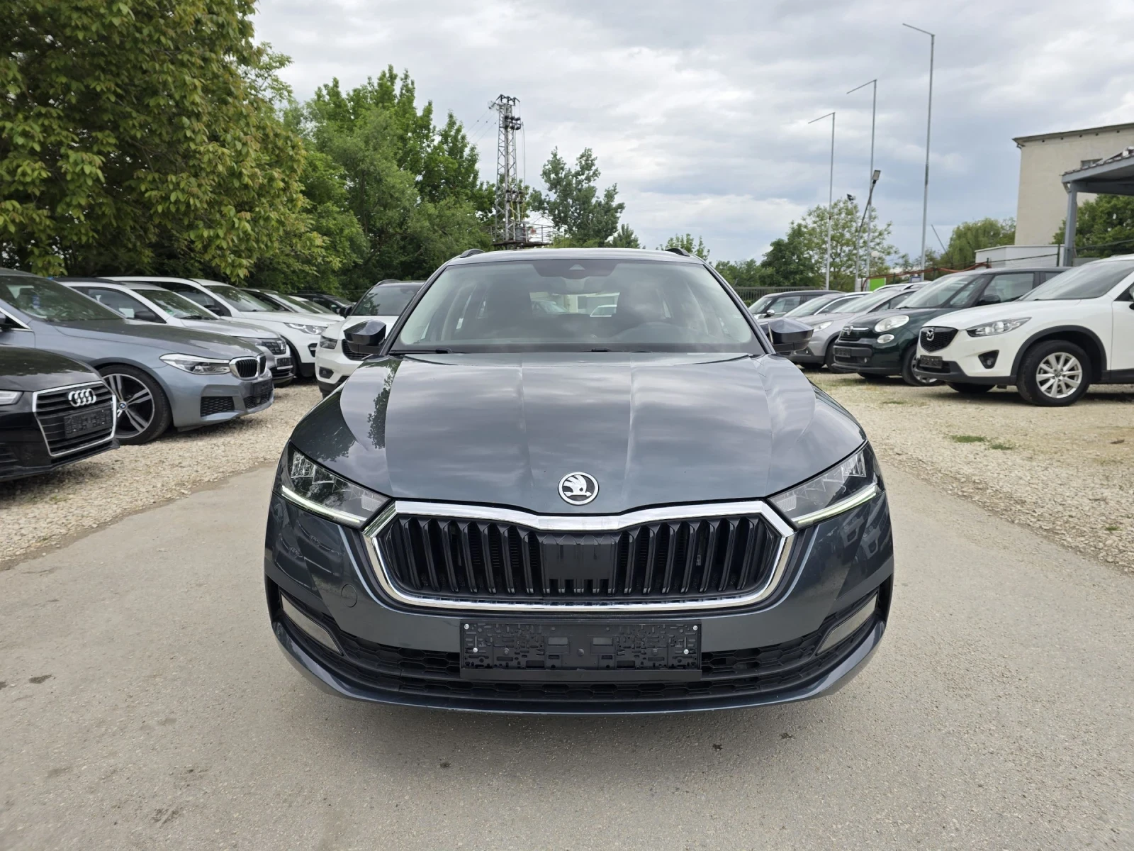 Skoda Octavia 2.0TDI 150к.с Exclusive Топ състояние , снимка 5 - Автомобили и джипове - 54519495