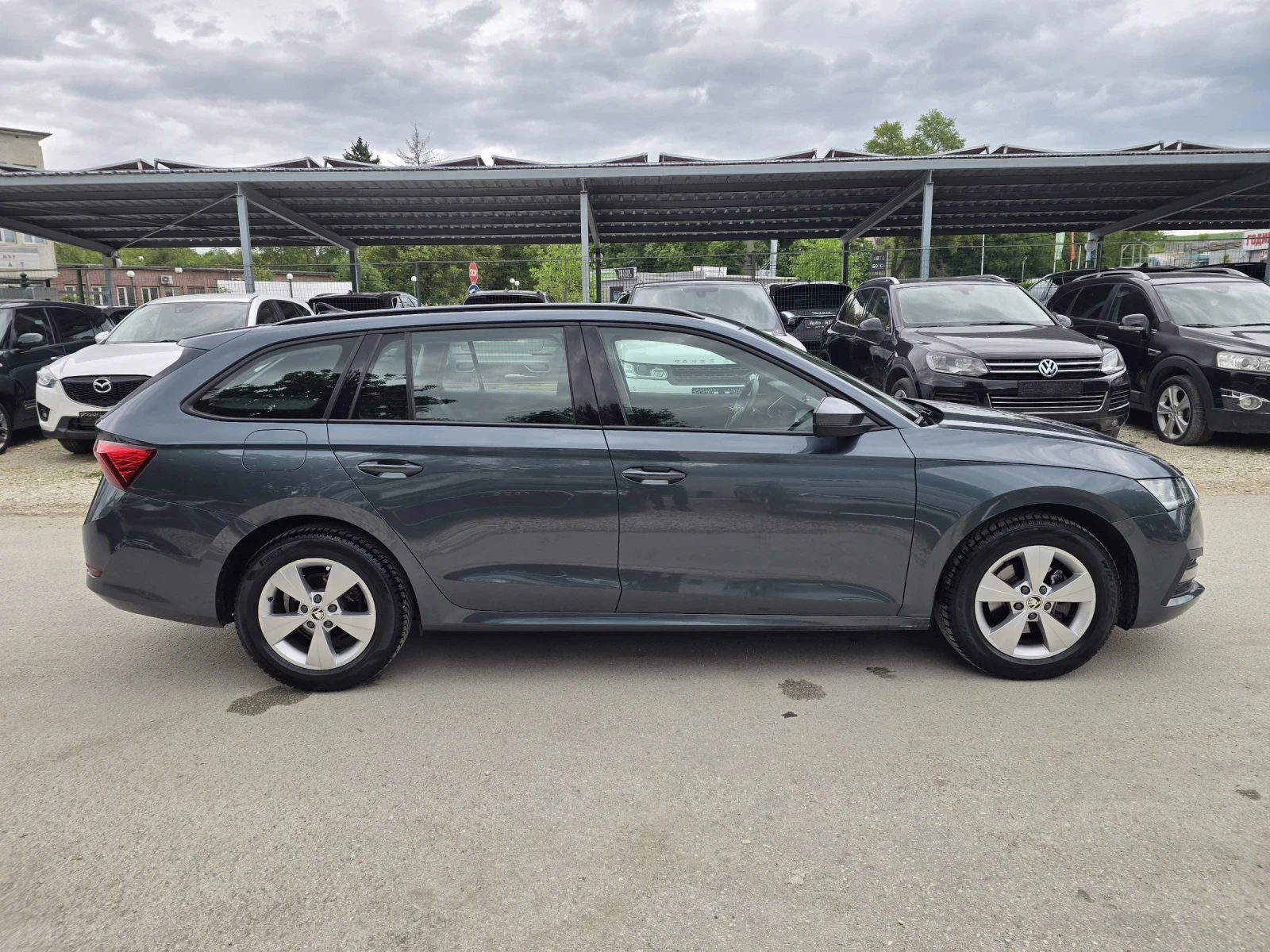Skoda Octavia 2.0TDI 150к.с Exclusive Топ състояние , снимка 8 - Автомобили и джипове - 54519495