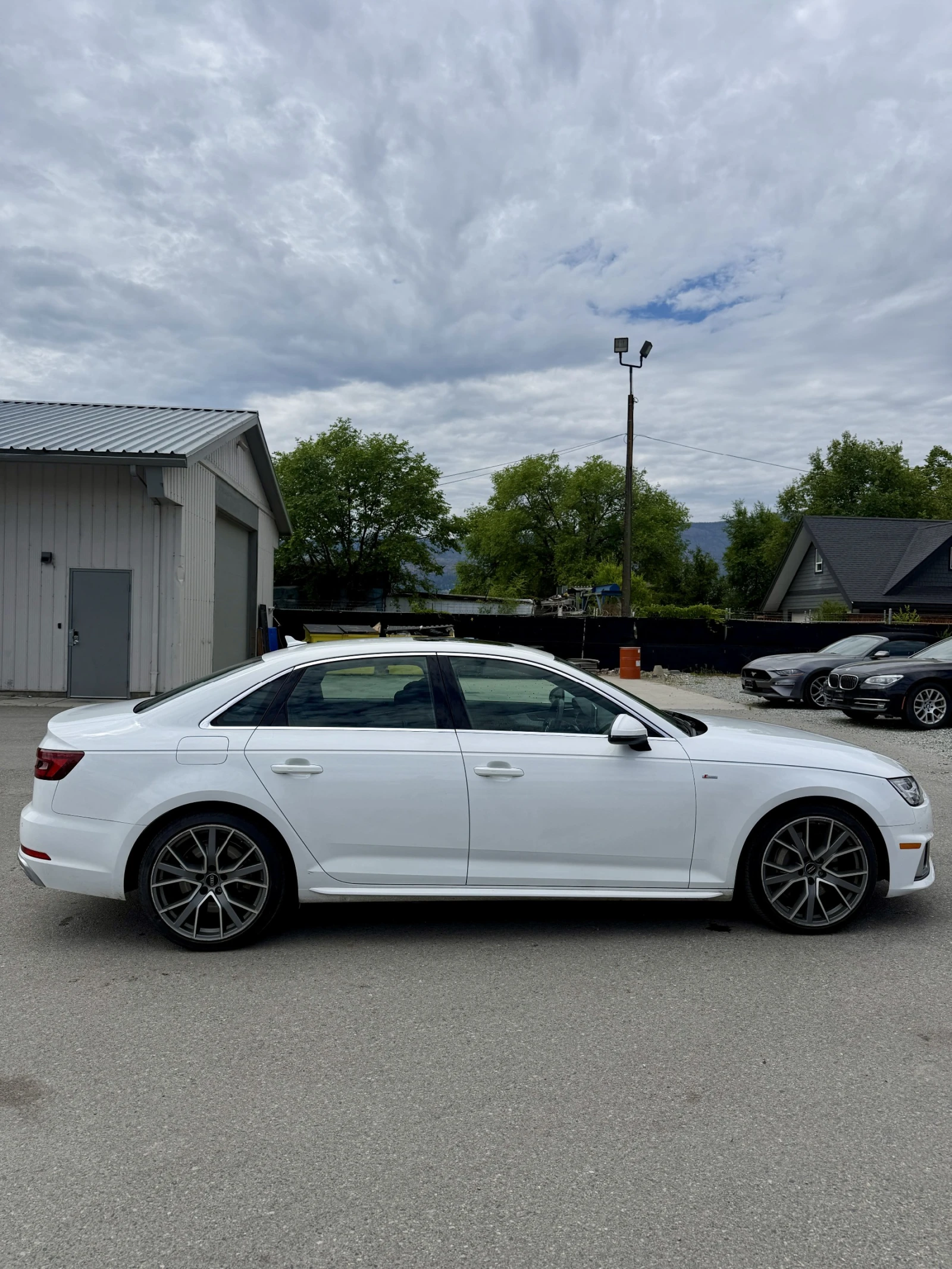 Audi A4 PROGRESSIV, снимка 8 - Автомобили и джипове - 54721475