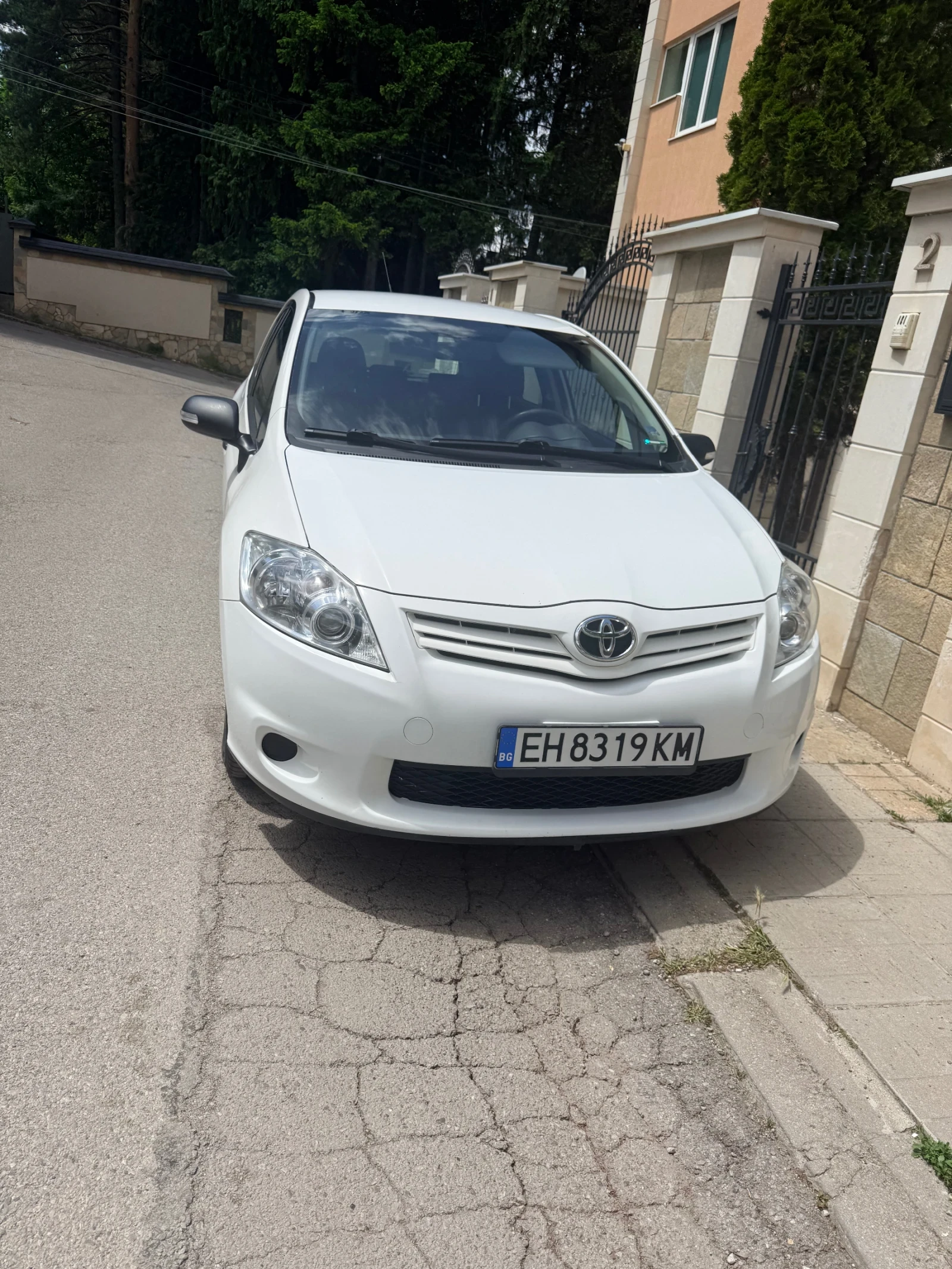 Toyota Auris, снимка 3 - Автомобили и джипове - 54888571