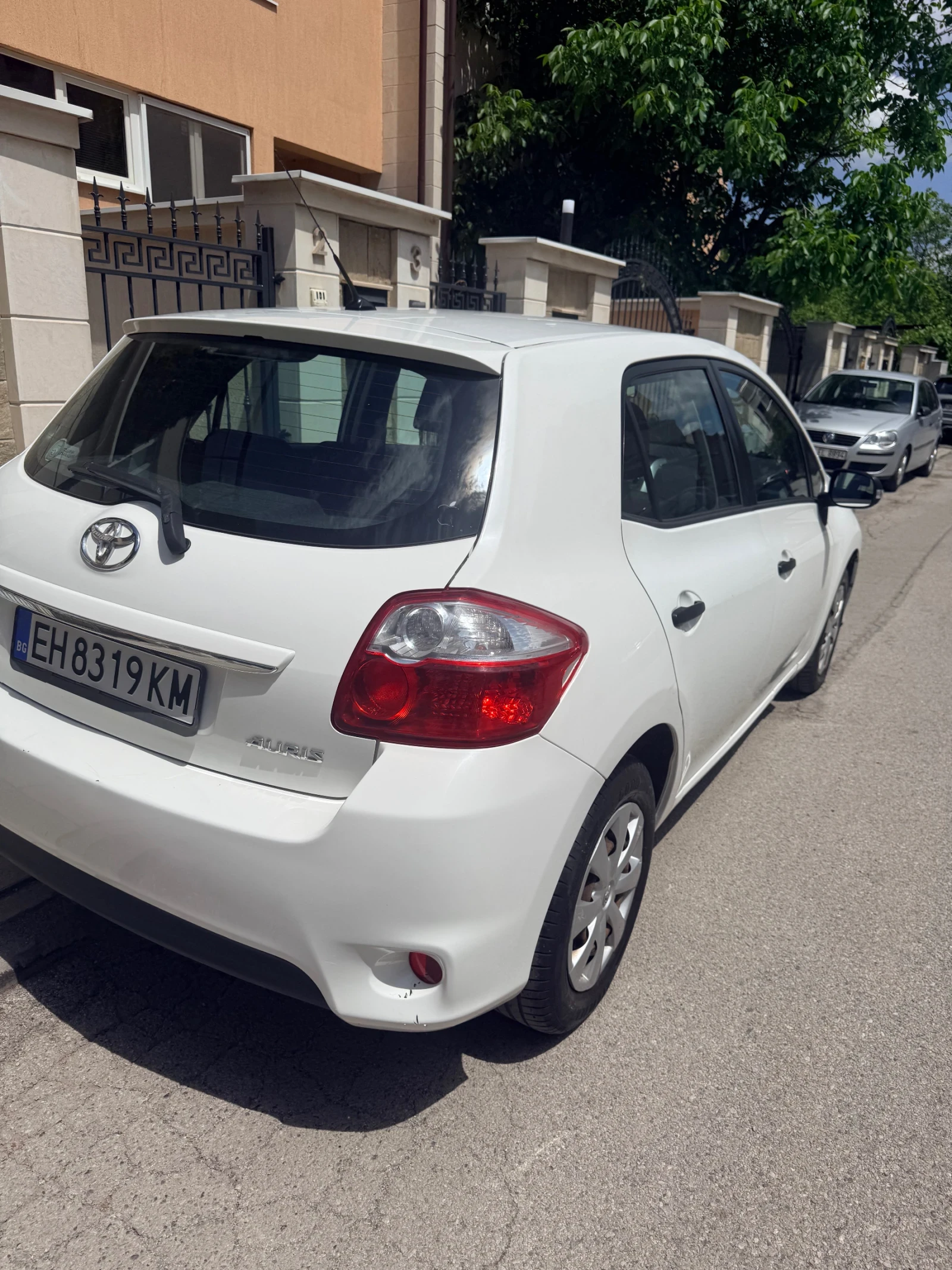 Toyota Auris, снимка 6 - Автомобили и джипове - 54888571