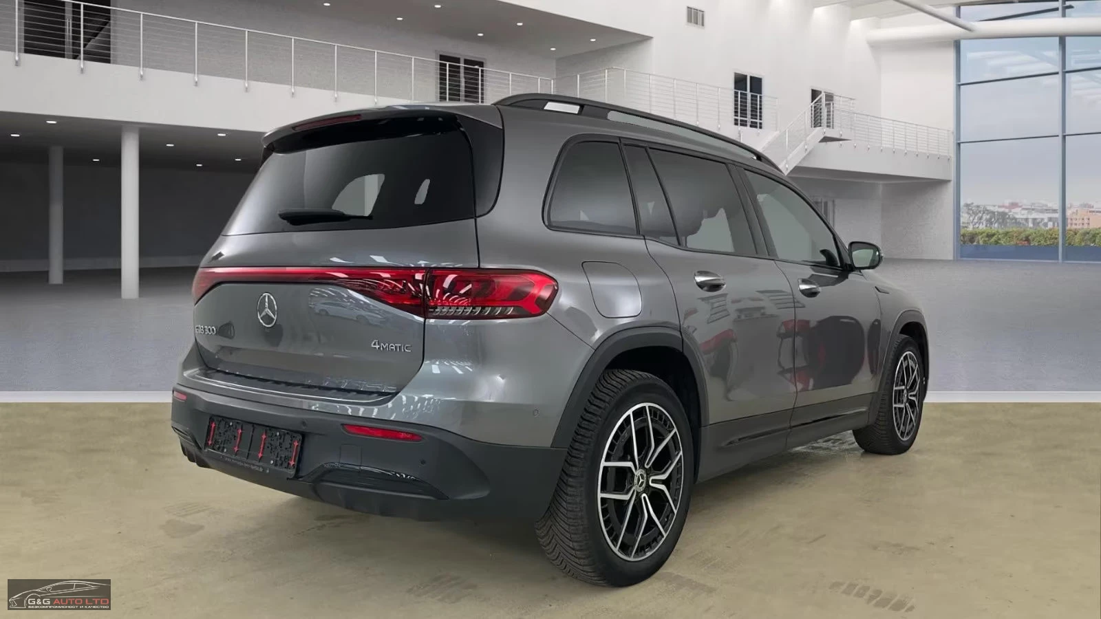 Mercedes-Benz EQB 300/228HP/4MATIC/AMG/360/PANO/NIGHT/KLESS/ACC/490z, снимка 4 - Автомобили и джипове - 54931838