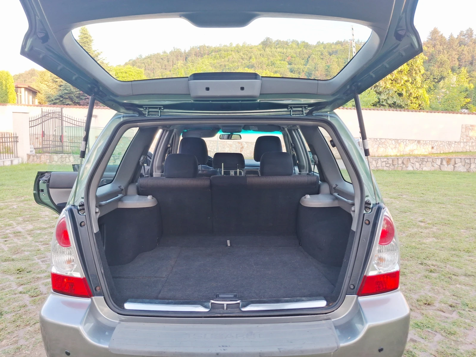 Subaru Forester 2.0i.klim.167000km, снимка 16 - Автомобили и джипове - 54982569