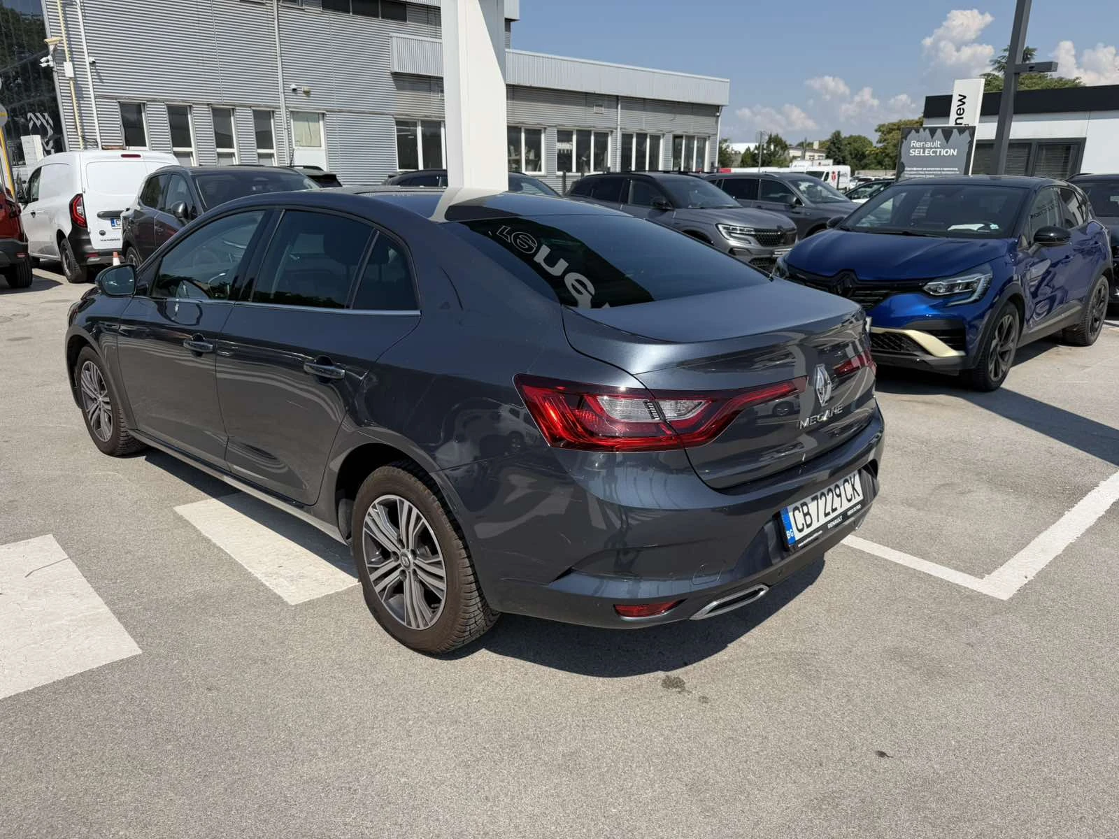 Renault Megane 1.3TCe Sedan 140k.c., снимка 5 - Автомобили и джипове - 55362892