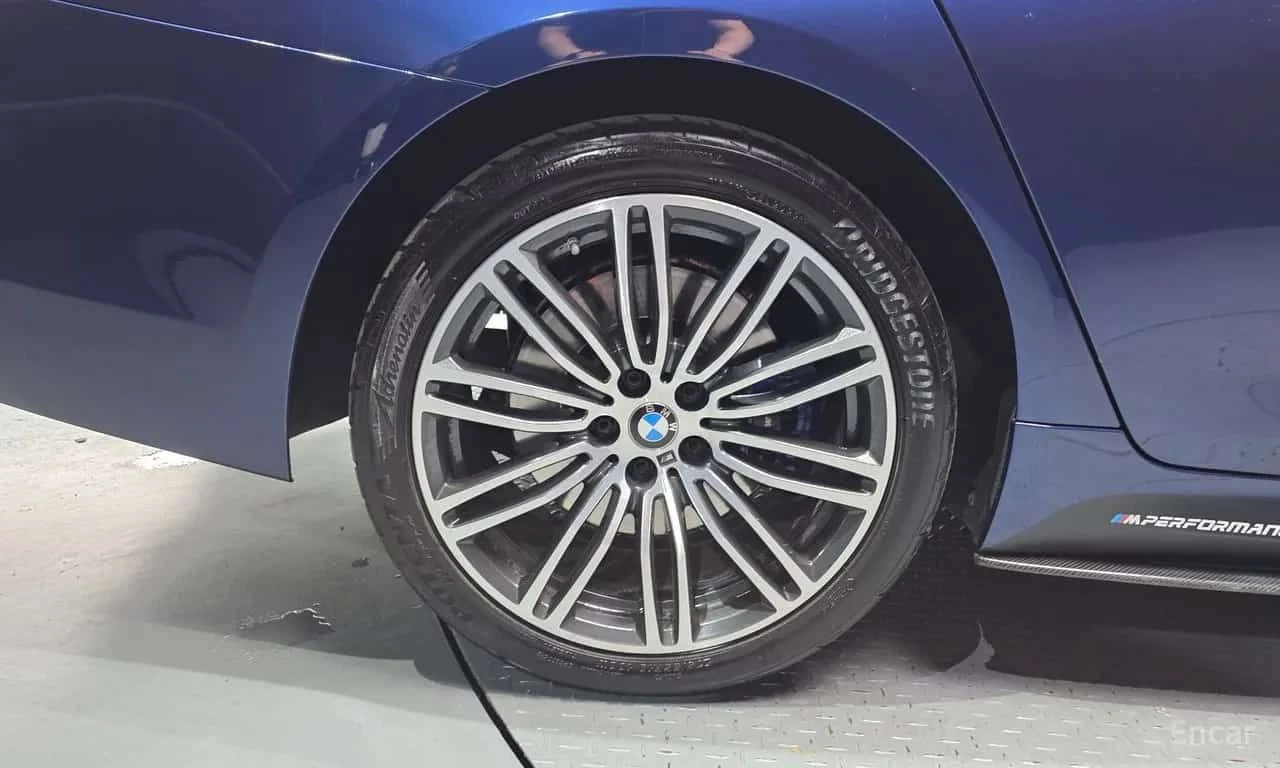 BMW 530 * 530d M Sport Package * CARFAX * ЦЕНА ДО БГ, снимка 5 - Автомобили и джипове - 55509285