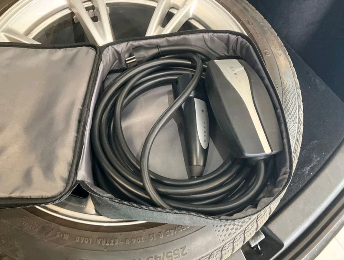 Tesla Model Y Long Range Dual Motor Еnhanced Autopilot, снимка 12 - Автомобили и джипове - 55585599