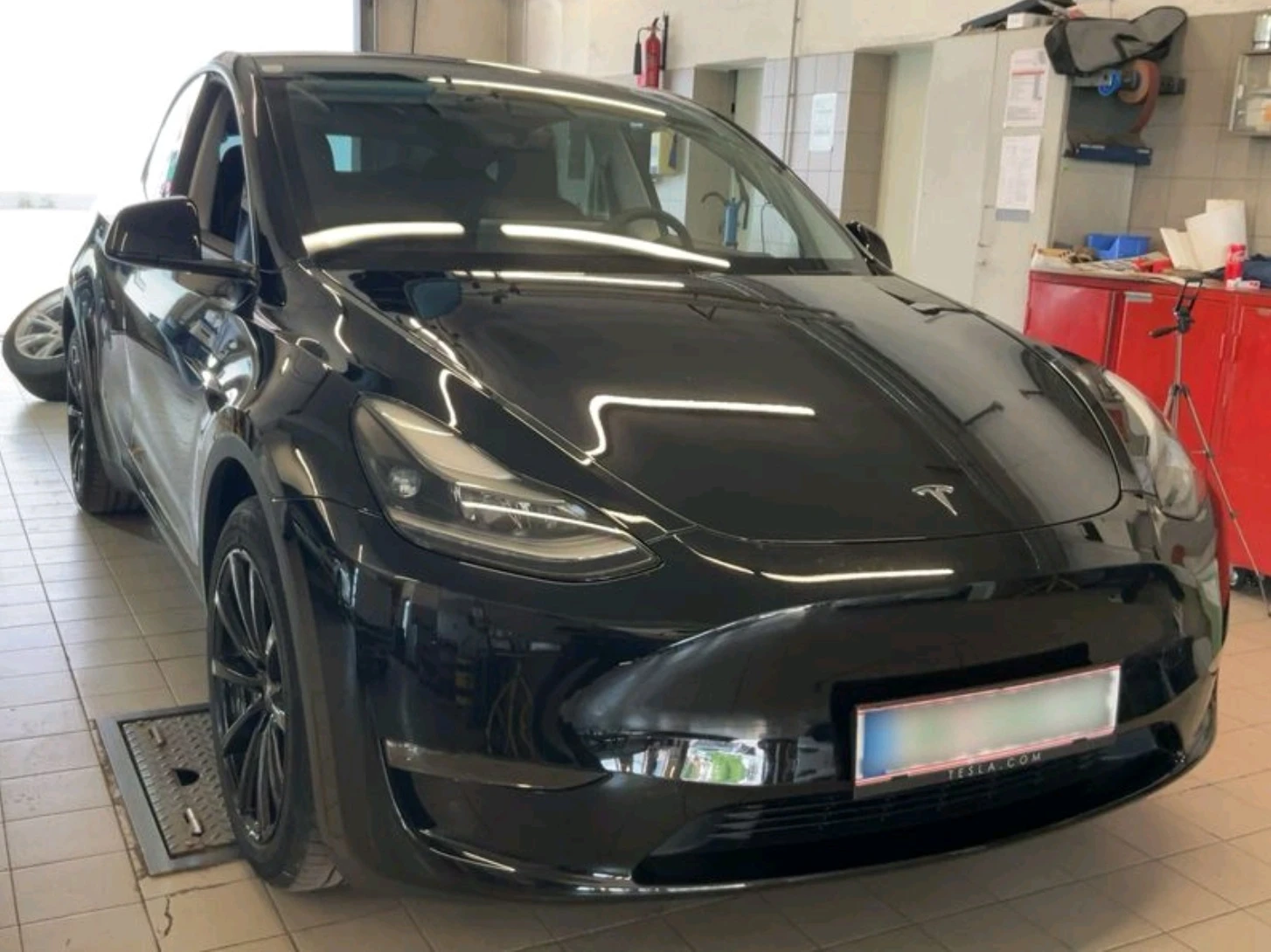 Tesla Model Y Long Range Dual Motor Еnhanced Autopilot, снимка 2 - Автомобили и джипове - 55585599